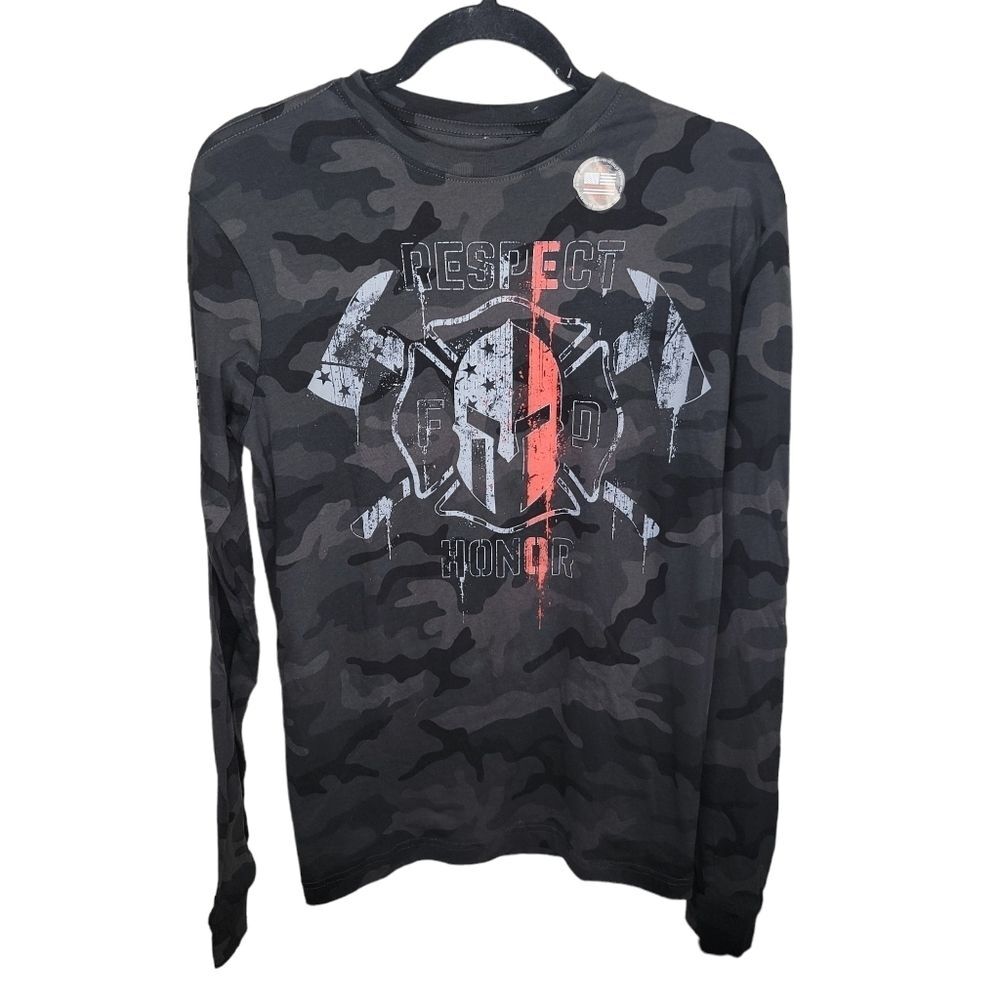 Howitzer Nwt Respect Fire long sleeve camo men's t-shirt size Small